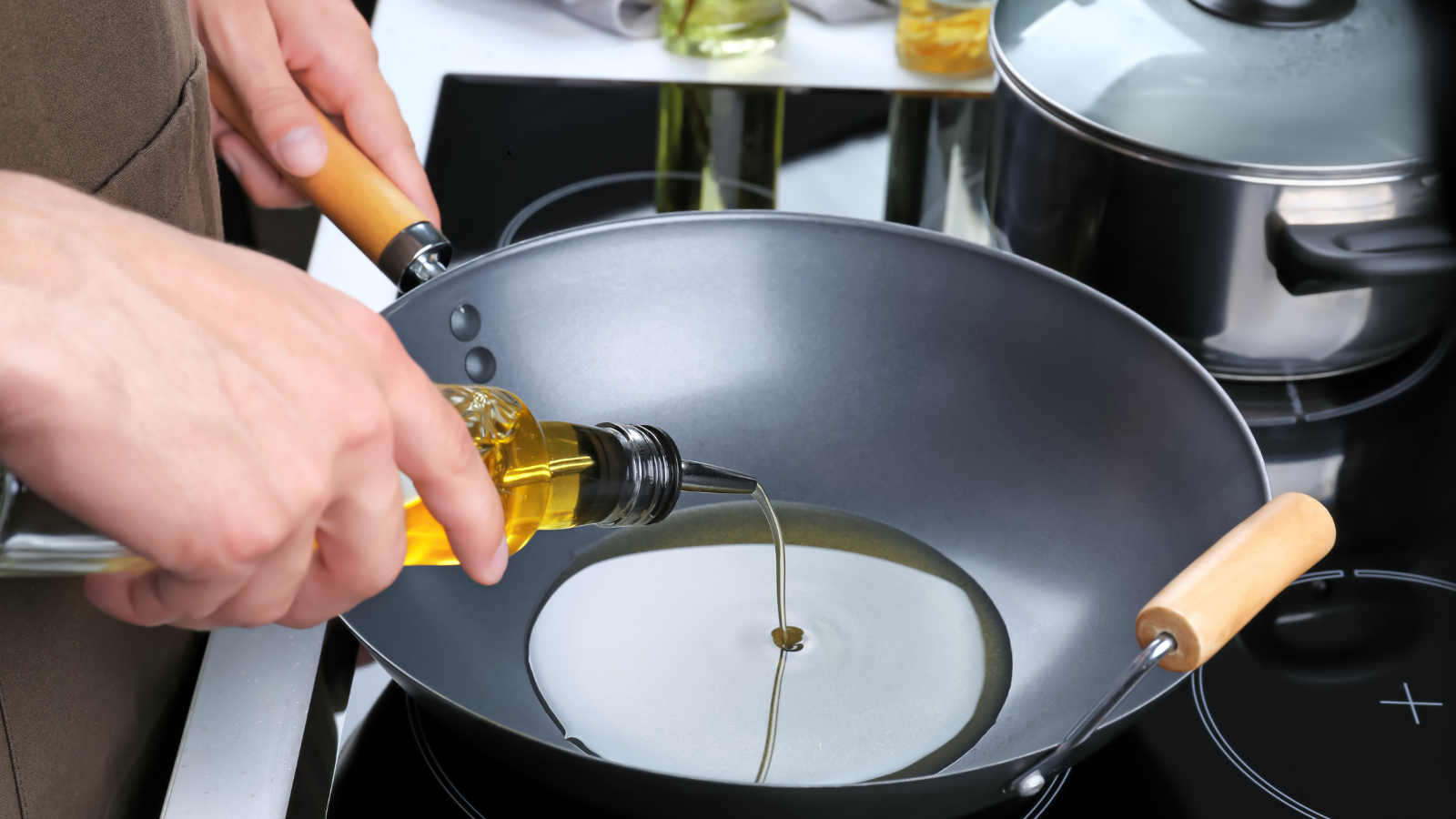 Which Oil is Better: Refined Oil vs Cold Pressed Oil?